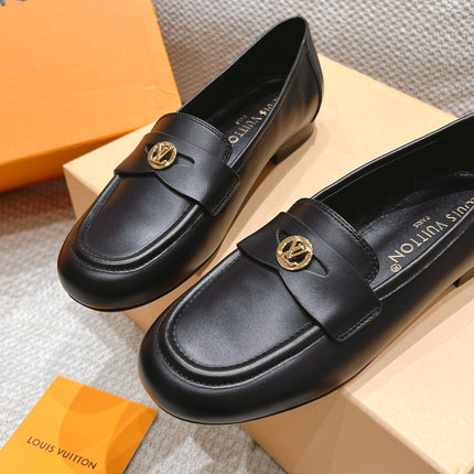 SOHO FLAT LOAFER IN BLACK CALFSKIN