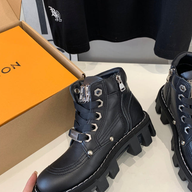 LV CHECKER ANKLE BOOT IN BLACK CALFSKIN