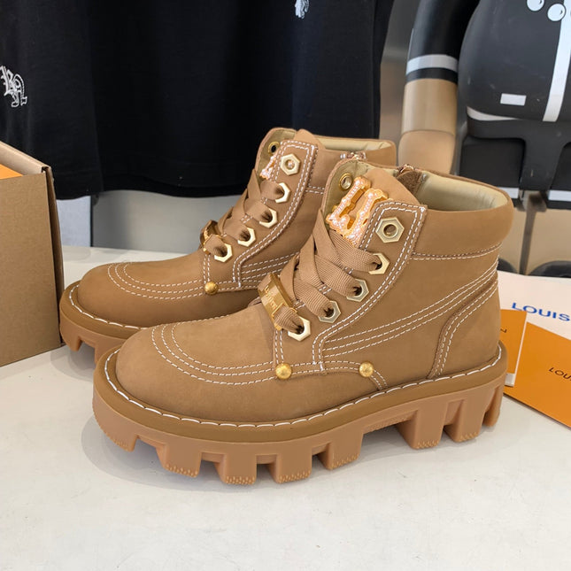 LV CHECKER ANKLE BOOT IN COPPER BROWN SUEDE