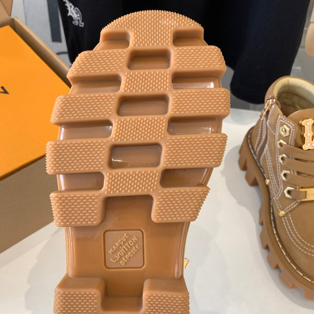 LV CHECKER ANKLE BOOT IN COPPER BROWN SUEDE