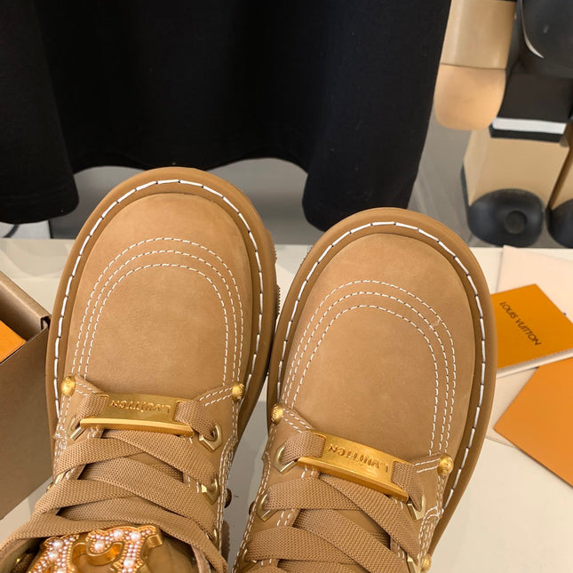 LV CHECKER ANKLE BOOT IN COPPER BROWN SUEDE