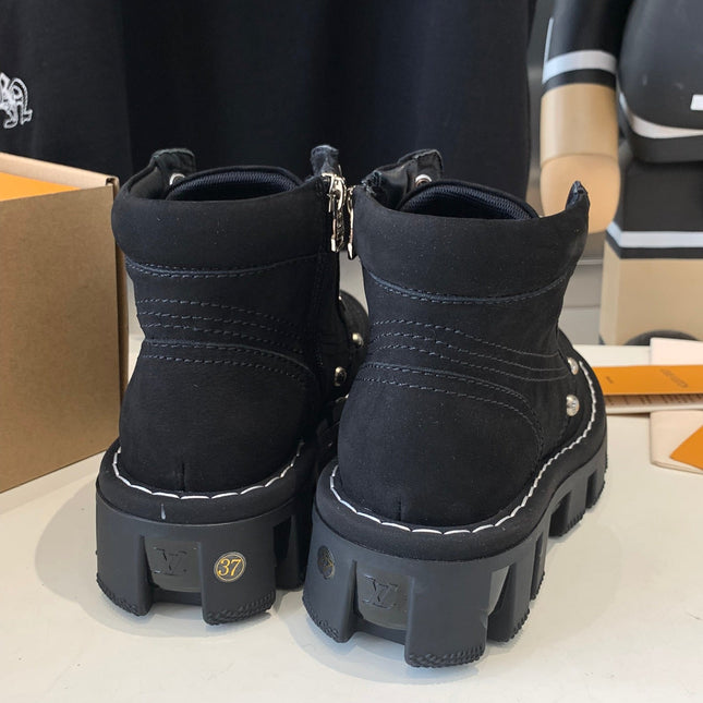 LV CHECKER ANKLE BOOT IN BLACK SUEDE