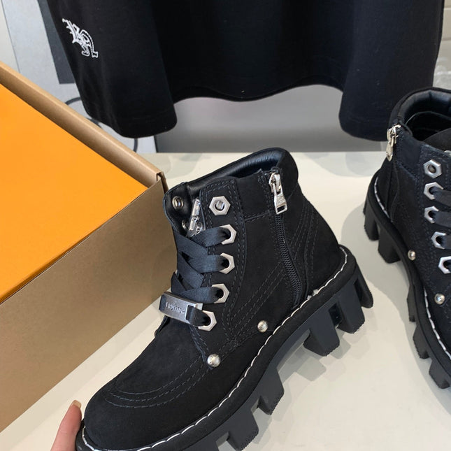 LV CHECKER ANKLE BOOT IN BLACK SUEDE