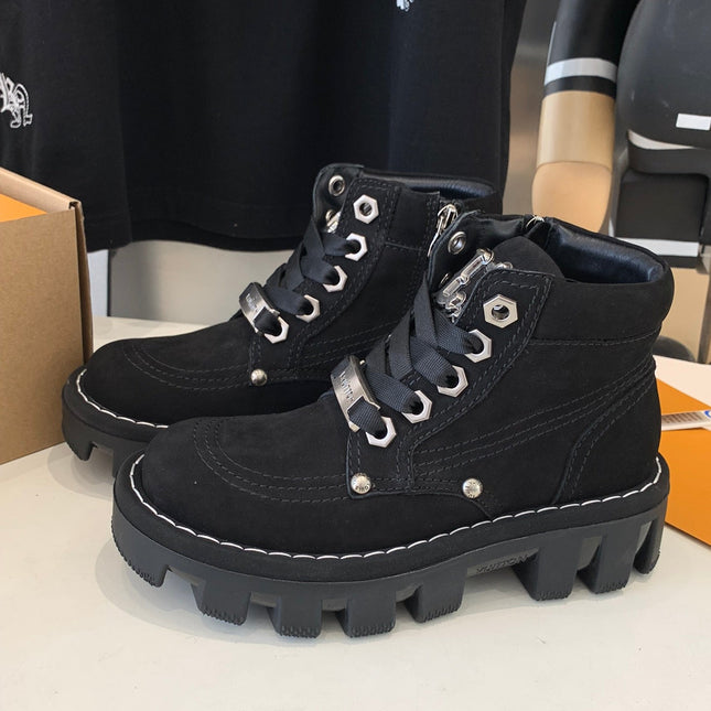 LV CHECKER ANKLE BOOT IN BLACK SUEDE