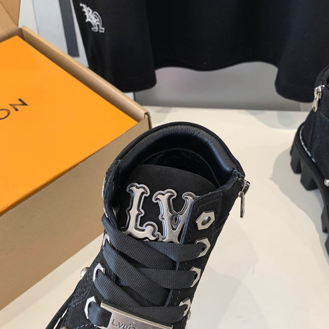LV CHECKER ANKLE BOOT IN BLACK SUEDE
