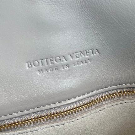 SMALL LIBERTA 27 IN SUBMARINE SMOOTH CALFSKIN GOLD HARDWARE