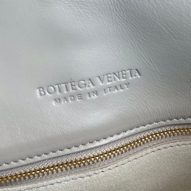 SMALL LIBERTA 27 IN SUBMARINE SMOOTH CALFSKIN GOLD HARDWARE