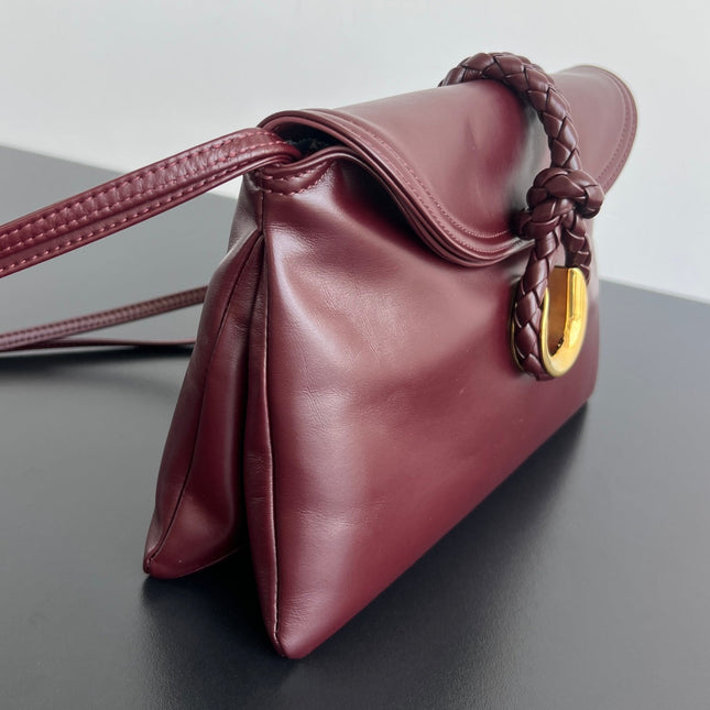 SMALL LIBERTA 27 IN WINE RED SMOOTH CALFSKIN GOLD HARDWARE