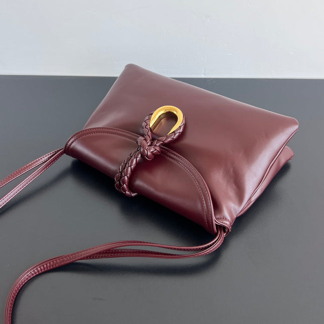 SMALL LIBERTA 27 IN WINE RED SMOOTH CALFSKIN GOLD HARDWARE