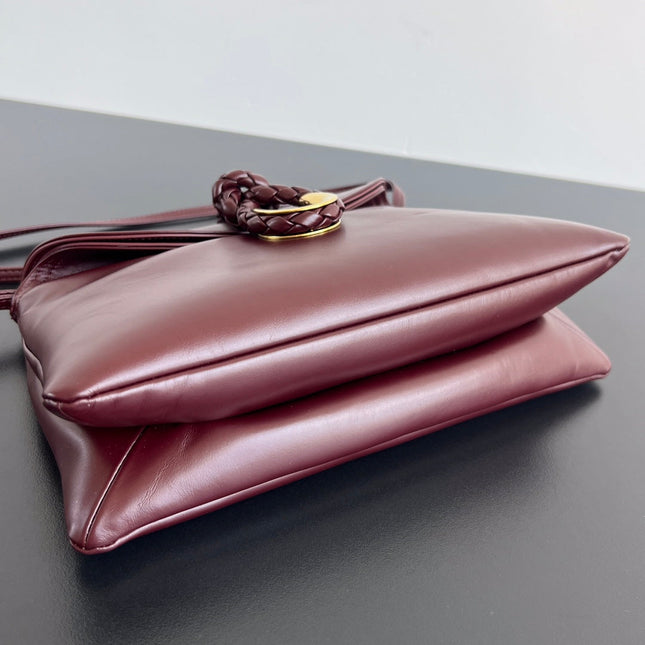 SMALL LIBERTA 27 IN WINE RED SMOOTH CALFSKIN GOLD HARDWARE