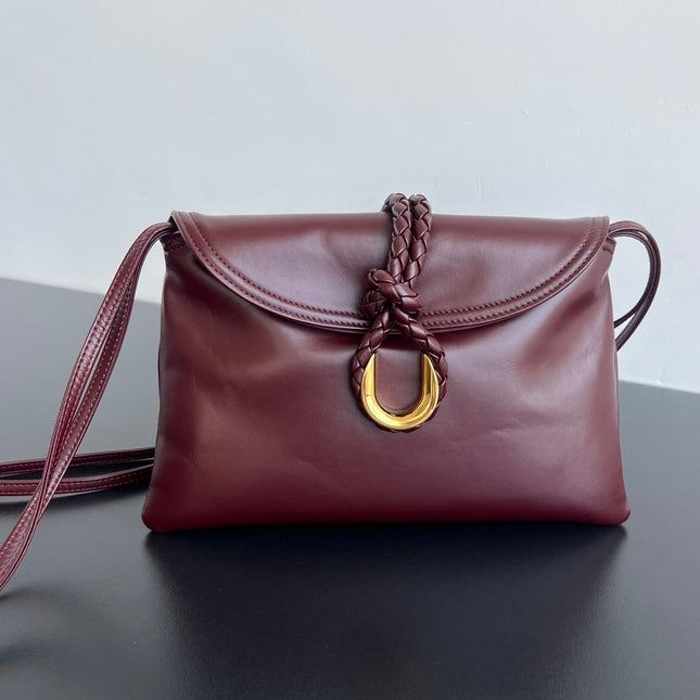 SMALL LIBERTA 27 IN WINE RED SMOOTH CALFSKIN GOLD HARDWARE