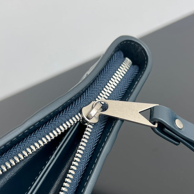 INTRECCIATO CLUTCH 32 IN PICKLED BLUEWOOD SOFT CALFSKIN