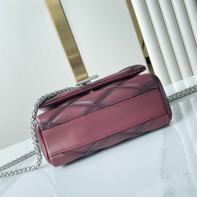 GO-14 PM 20 IN BORDEAUX RED QUILTED LAMBSKIN GOLD HARDWARE