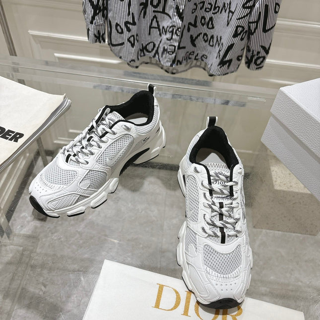 DIOR 25S CHRONO SNEAKER 45MM IN MESH WITH WHITE AND BLACK CALFSKIN