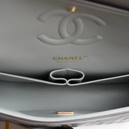 CHANEL 25S FLAP BAG 25.5 CM IN LIGHT GREY LAMBSKIN