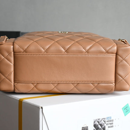 CHANEL 25S VANITY CASE 23 CM IN LIGHT BROWN LAMBSKIN