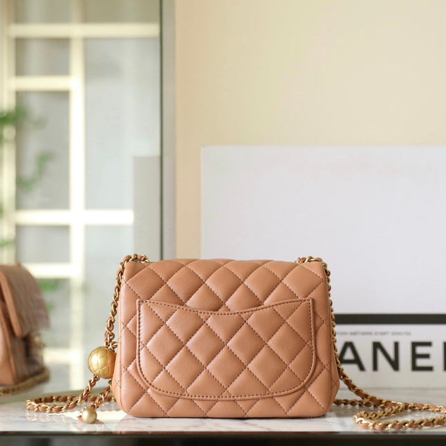 CHANEL 25S FLAP BAG 18 CM IN LIGHT BROWN LAMBSKIN WITH GOLD HARDWARE