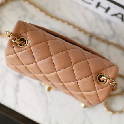 CHANEL 25S FLAP BAG 18 CM IN LIGHT BROWN LAMBSKIN WITH GOLD HARDWARE