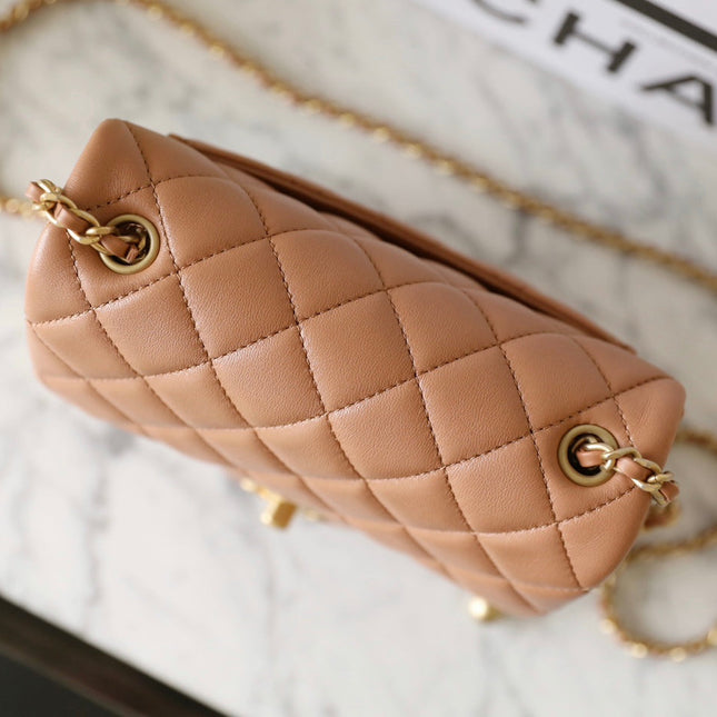 CHANEL 25S FLAP BAG 18 CM IN LIGHT BROWN LAMBSKIN WITH GOLD HARDWARE