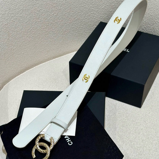 DOUBLE C BELT 30MM IN WHITE CALFSKIN GOLD BUCKLE WITH EMBOSSED CHECK PATTERN