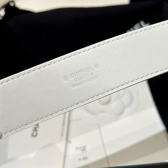 DOUBLE C BELT 30MM IN WHITE CALFSKIN GOLD BUCKLE WITH EMBOSSED CHECK PATTERN