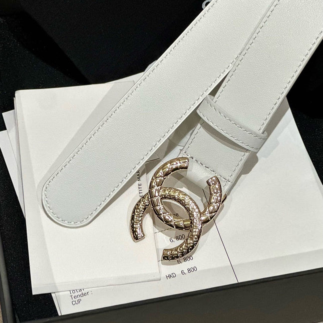 DOUBLE C BELT 30MM IN WHITE CALFSKIN GOLD BUCKLE WITH EMBOSSED CHECK PATTERN