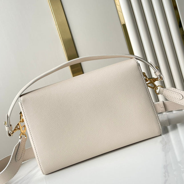 SOFT TWIST 27 IN WHITE CALFSKIN GOLD LOGO
