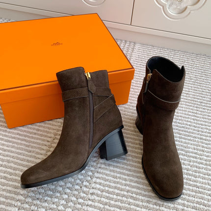 HM 25S ANKLE BOOTS 50 MM IN DARK BROWN SUEDE WITH GOLD HARDWARE