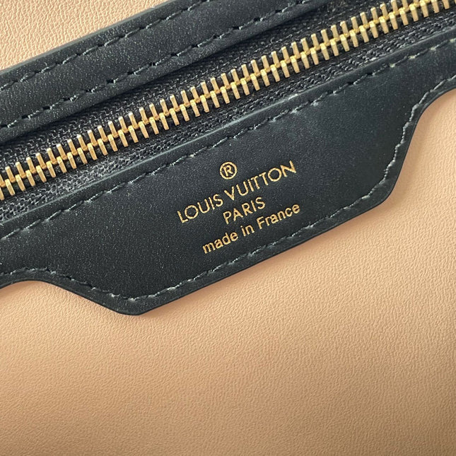 SPEEDY BANDOULIÈRE 25 WITH CRISS CROSS PATTERN IN BLACK LAMBSKIN