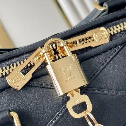 SPEEDY BANDOULIÈRE 25 WITH CRISS CROSS PATTERN IN BLACK LAMBSKIN