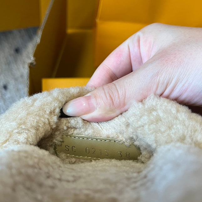 SLIPPER IN CAMEL BEIGE MIX BLACK FLEECE