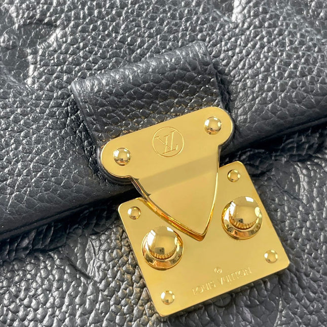 NANO MADELEINE 21 IN BLACK EMBOSSED CALFSKIN GOLD HARDWARE