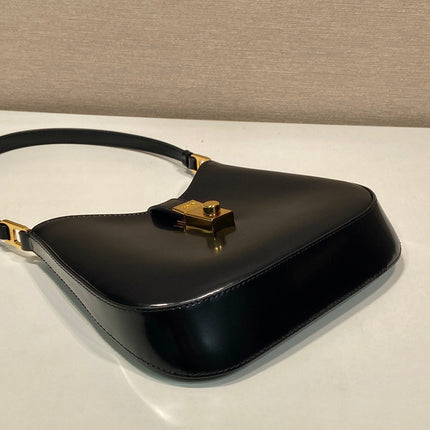 CLEO SHOULDER BAG 22 IN BLACK BRUSHED LAMBSKIN WITH CLASP CLOSURE