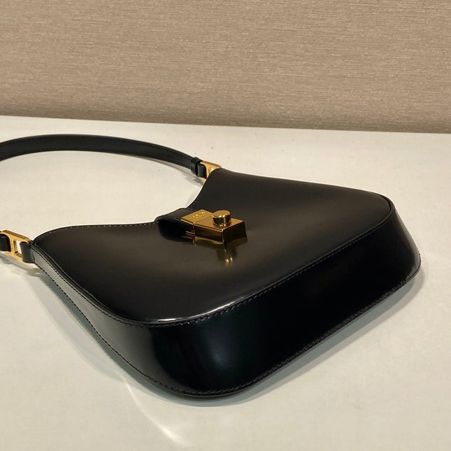CLEO SHOULDER BAG 22 IN BLACK BRUSHED LAMBSKIN WITH CLASP CLOSURE