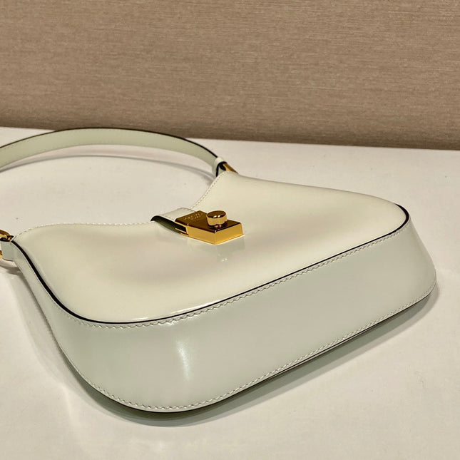 CLEO SHOULDER BAG 22 IN WHITE BRUSHED LAMBSKIN WITH CLASP CLOSURE