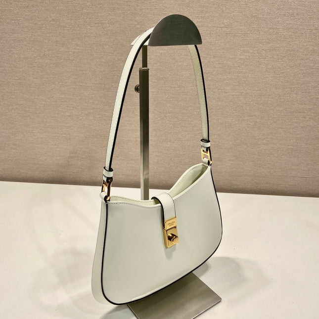 CLEO SHOULDER BAG 22 IN WHITE BRUSHED LAMBSKIN WITH CLASP CLOSURE