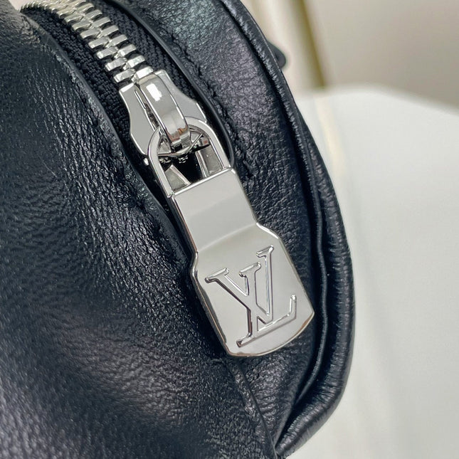 MONTSOURIS VIBE PM BACKPACK 30 IN BLACK LAMBSKIN SILVER CHAIN