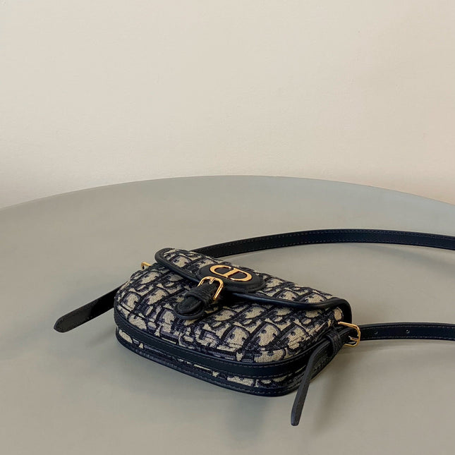 BOBBY EAST-WEST BAG 17 IN BLACK OBLIQUE JACQUARD