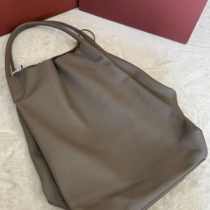 BALE HOBO EXTRA LARGE 40 BAG IN MEDIUM BROWN CALFSKIN