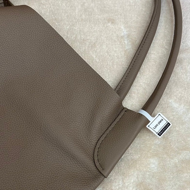 BALE HOBO EXTRA LARGE 40 BAG IN MEDIUM BROWN CALFSKIN