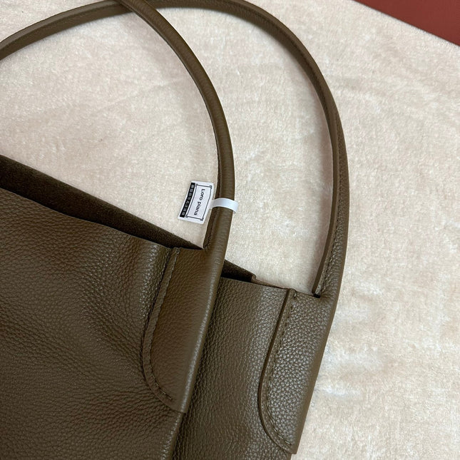 BALE HOBO EXTRA LARGE 40 BAG IN MOCHA BROWN CALFSKIN