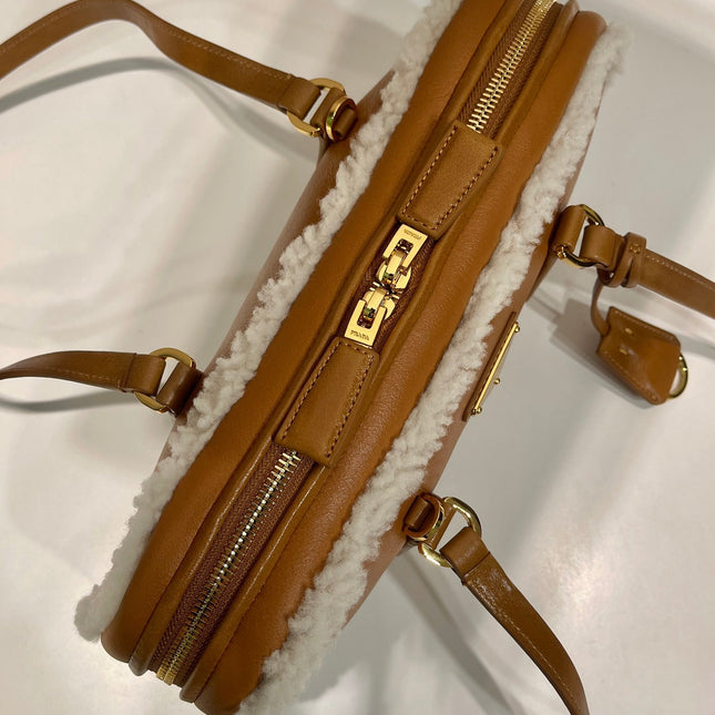 TOP HANDLE BAG 27 IN BRONZE BROWN SHEEPSKIN AND SHEARLING TRIM