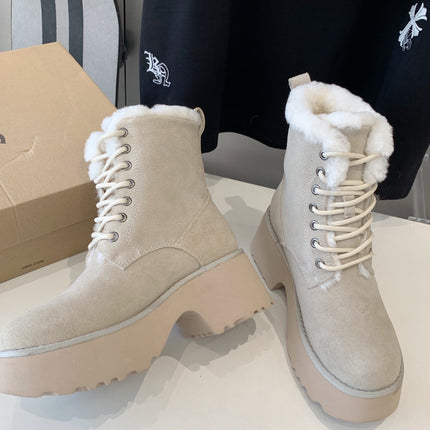 ANKLE BOOTS IN PASTEL GRAY SUEDE AND LAMB WOOL