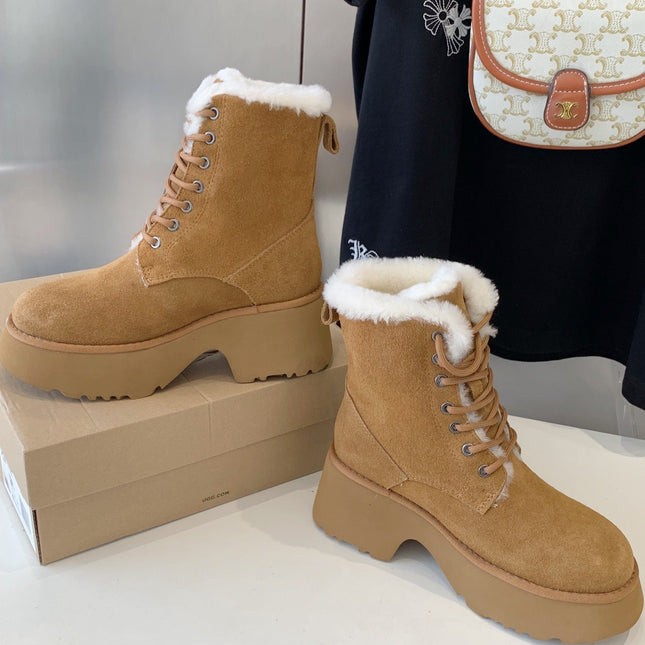 ANKLE BOOTS IN PEANUT BROWN SUEDE AND LAMB WOOL