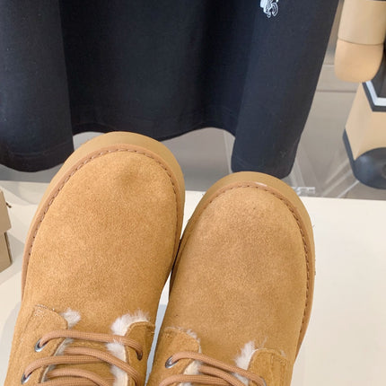 ANKLE BOOTS IN PEANUT BROWN SUEDE AND LAMB WOOL