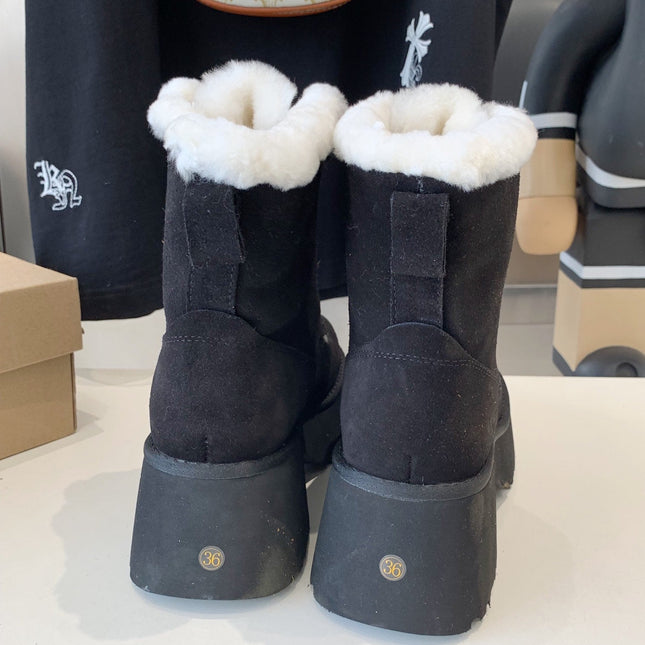 ANKLE BOOTS IN BLACK SUEDE AND LAMB WOOL