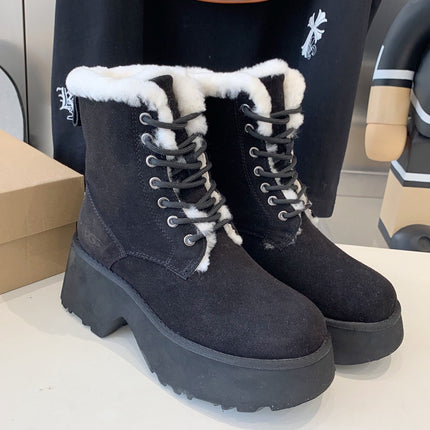 ANKLE BOOTS IN BLACK SUEDE AND LAMB WOOL
