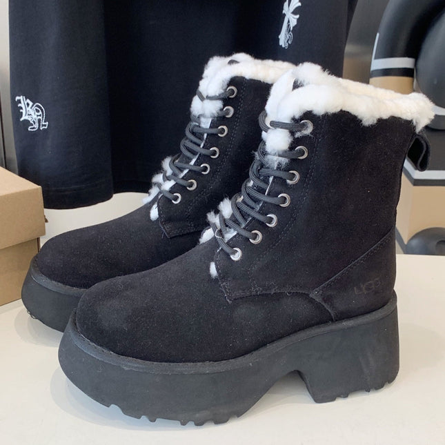 ANKLE BOOTS IN BLACK SUEDE AND LAMB WOOL