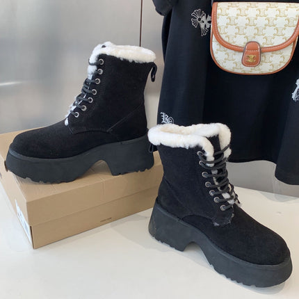 ANKLE BOOTS IN BLACK SUEDE AND LAMB WOOL
