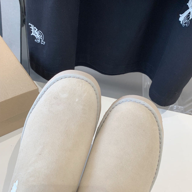 MINI MARTIN BOOTS IN ECRU TAN SUEDE